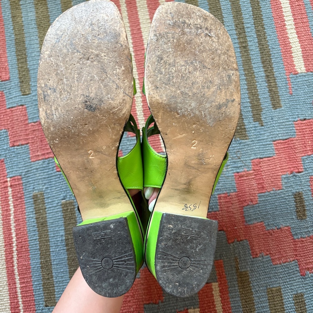 Vtg 60s 70s Lime Green Leather Strappy Heeled Sandals 6-6.5 made in italy - Picture 3 of 9